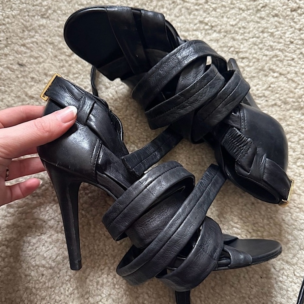 Tory Burch Lounge Baby Wrap Leather Stilettos Black, Size 6